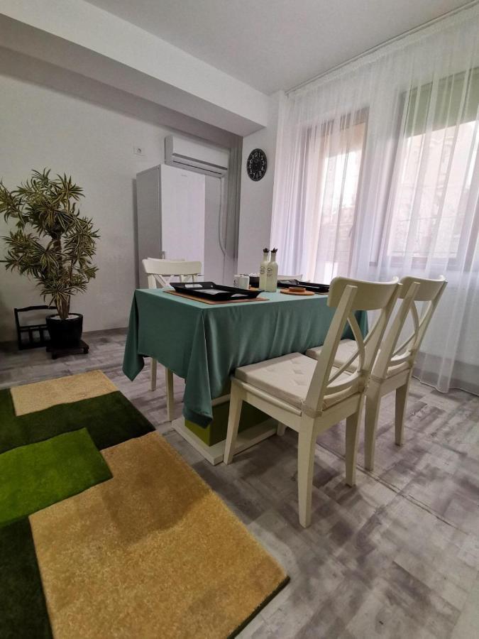 Apartment Apartment- Brilliant *